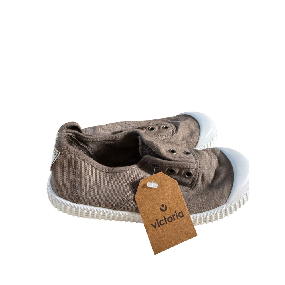 Nw Victoria Kids Taupe Canvas SlipOn Sneakers 06627 Made Spain Size 32 EU/ 1 US - Picture 2 of 7